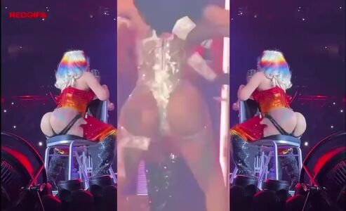Cardi B Nude Photos photo 54