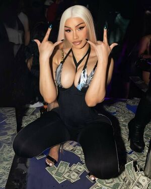 Cardi B Nude Photos photo 58