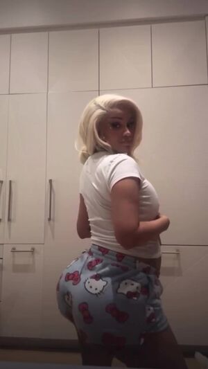 Cardi B Nude Photos photo 86