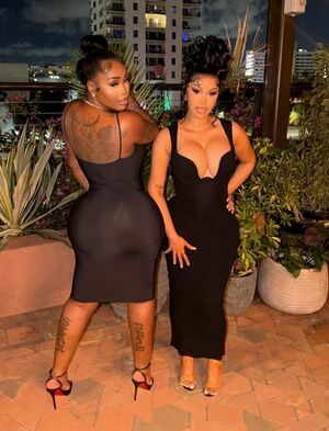 Cardi B Nude Photos photo 117