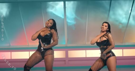 Cardi B Nude Photos photo 123