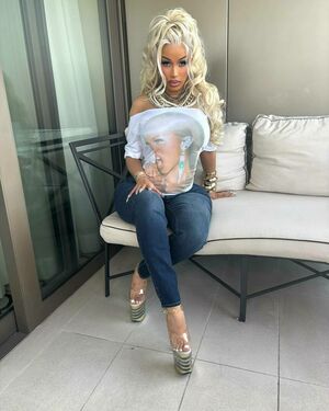 Cardi B Nude Photos photo 224