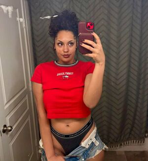 Iloveraine Nude Photos photo 1