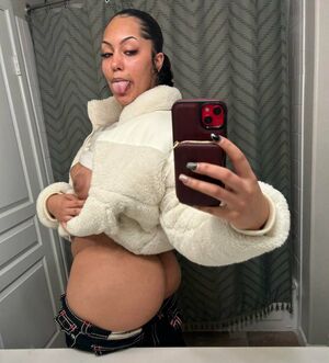Iloveraine Nude Photos photo 22