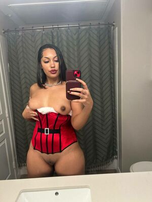 Iloveraine Nude Photos photo 28