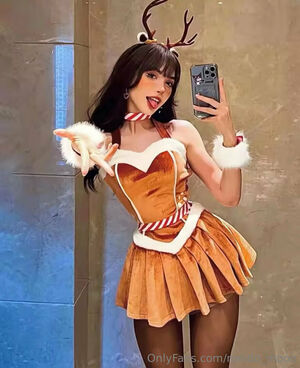 Meido moon Nude Photos photo 17