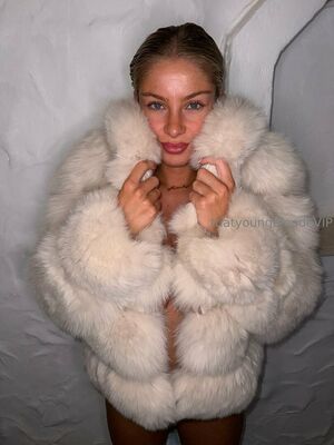 Molly Mercedes Nude Photos photo 18