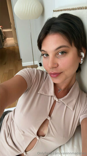 Valennmadanes Nude Photos photo 17