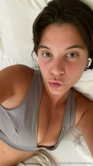 Valennmadanes Nude Photos photo 18
