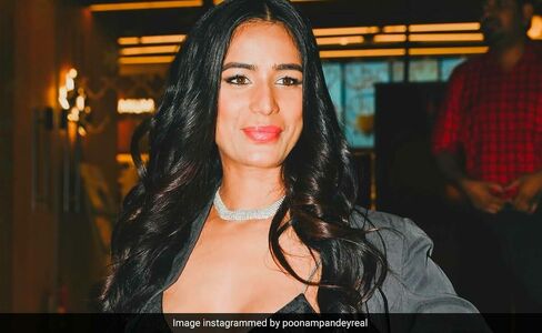 Poonam Pandey Nude Photos photo 45