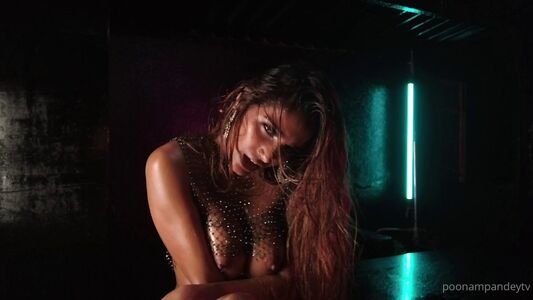 Poonam Pandey Nude Photos photo 269