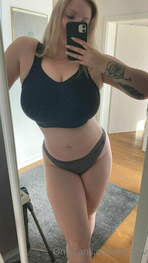 Kira Liv Nude Photos photo 97