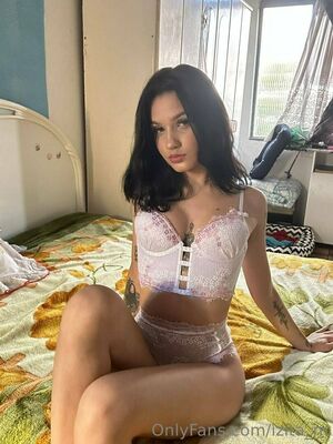 Izitona Nude Photos photo 42