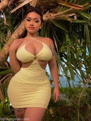 Thotayana Nude Photos photo 1