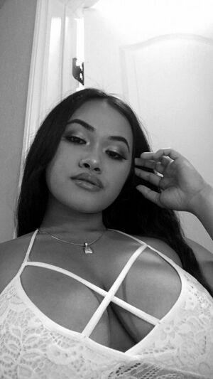Thotayana Nude Photos photo 39