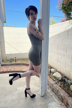 Kitty Lynn Nude Photos photo 8