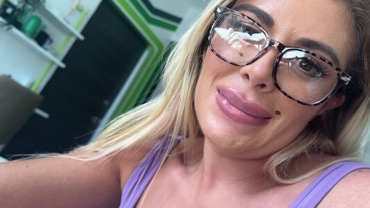 Vivianne De Silva Nude Photos photo 38