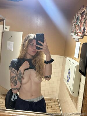 Yavannaxk Nude Photos photo 17