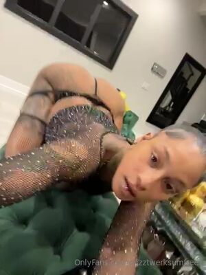Mizztwerksumfree Nude Photos photo 21