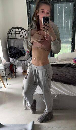Leannecrow Nude Photos photo 27
