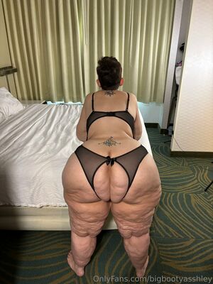 Bigbootyasshley Nude Photos photo 8