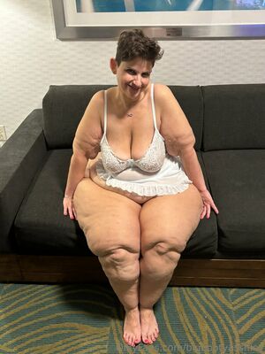Bigbootyasshley Nude Photos photo 40