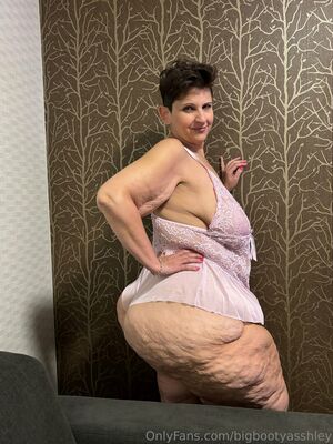 Bigbootyasshley Nude Photos photo 45
