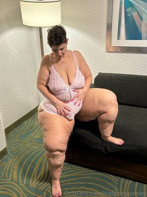 Bigbootyasshley Nude Photos photo 48