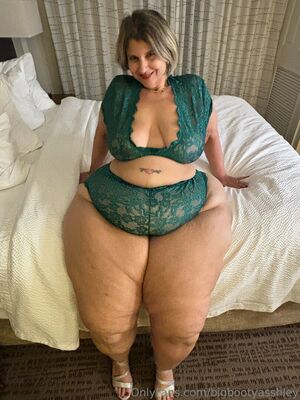 Bigbootyasshley Nude Photos photo 157