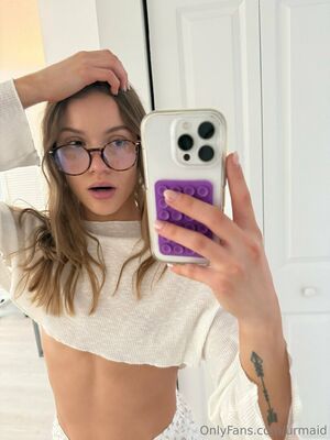 Urmaid Nude Photos photo 116