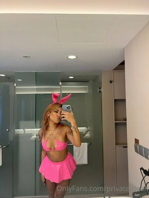 Macatdemeah Nude Photos photo 9