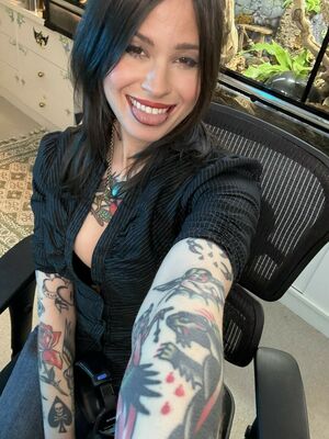 Anisa Jomha Nude Photos photo 28