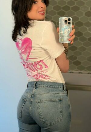 Anisa Jomha Nude Photos photo 30