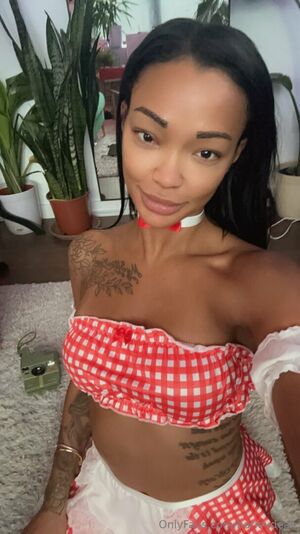Harleydean Nude Photos photo 71