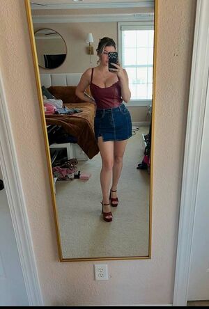 Chelsea Wilde Nude Photos photo 14