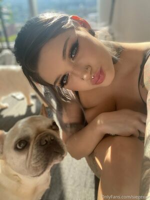 Undersiegexo Nude Photos photo 22