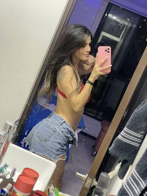 Esteisy Marin Nude Photos photo 1
