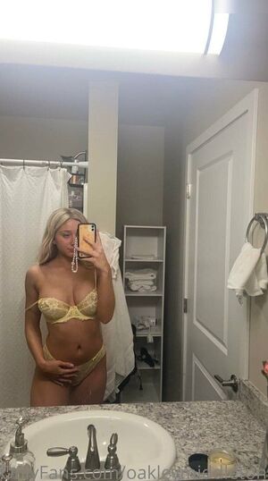 Oakleymiddleton18 Nude Photos photo 12