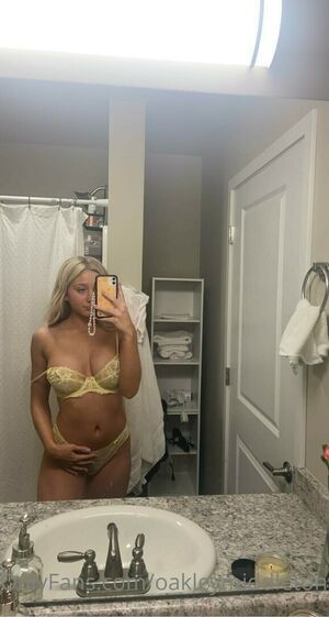 Oakleymiddleton18 Nude Photos photo 117