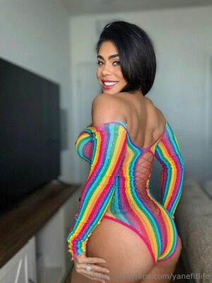 Yanefitlife Nude Photos photo 15