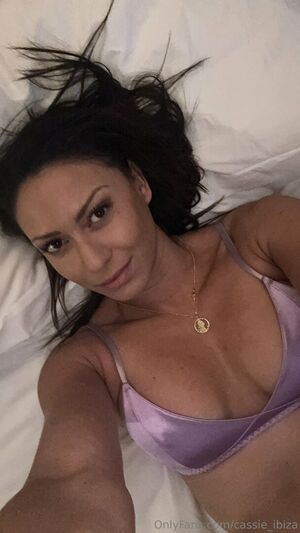 Cassie Del Isla Nude Photos photo 276
