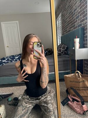 Iceeivee Nude Photos photo 8