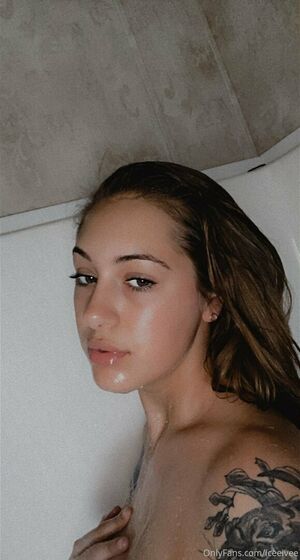 Iceeivee Nude Photos photo 37