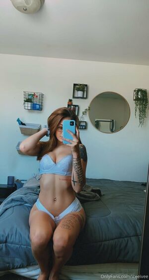 Iceeivee Nude Photos photo 66