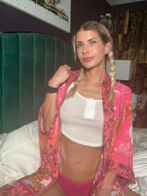 Cassiebenderfit Nude Photos photo 52