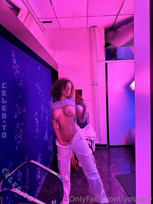 Yololary Nude Photos photo 26