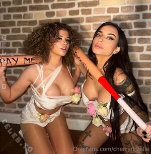 Yololary Nude Photos photo 194
