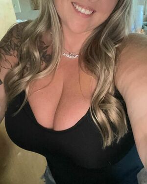 Mrs_Bra_Buster Nude Photos photo 38