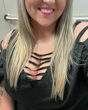 Mrs_Bra_Buster Nude Photos photo 79
