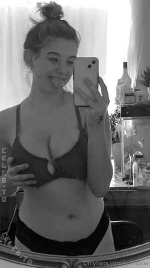 Lynntoria Nude Photos photo 31